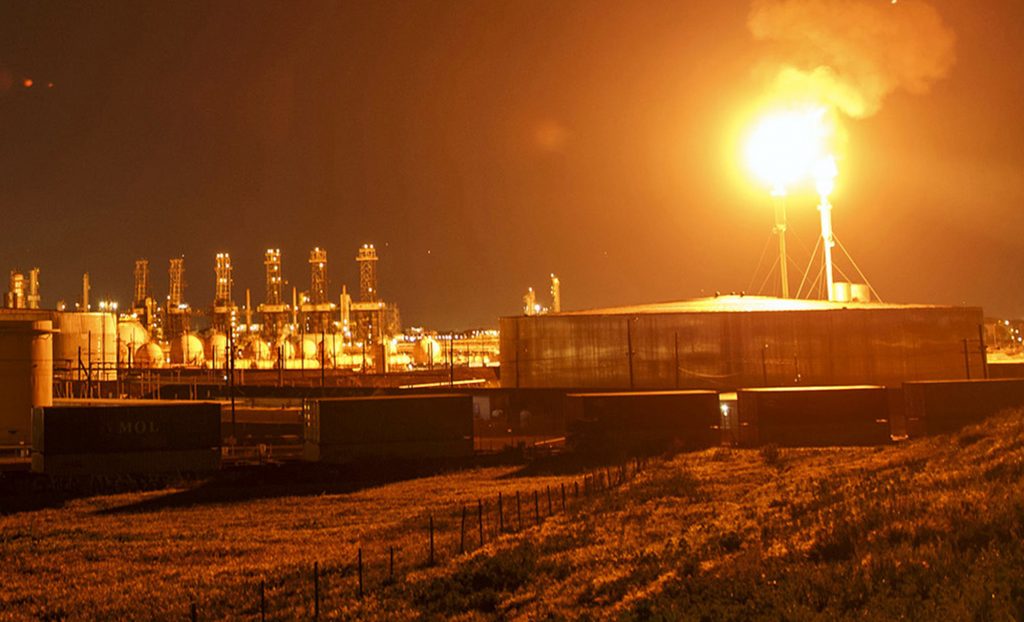 Gas refinery flaring