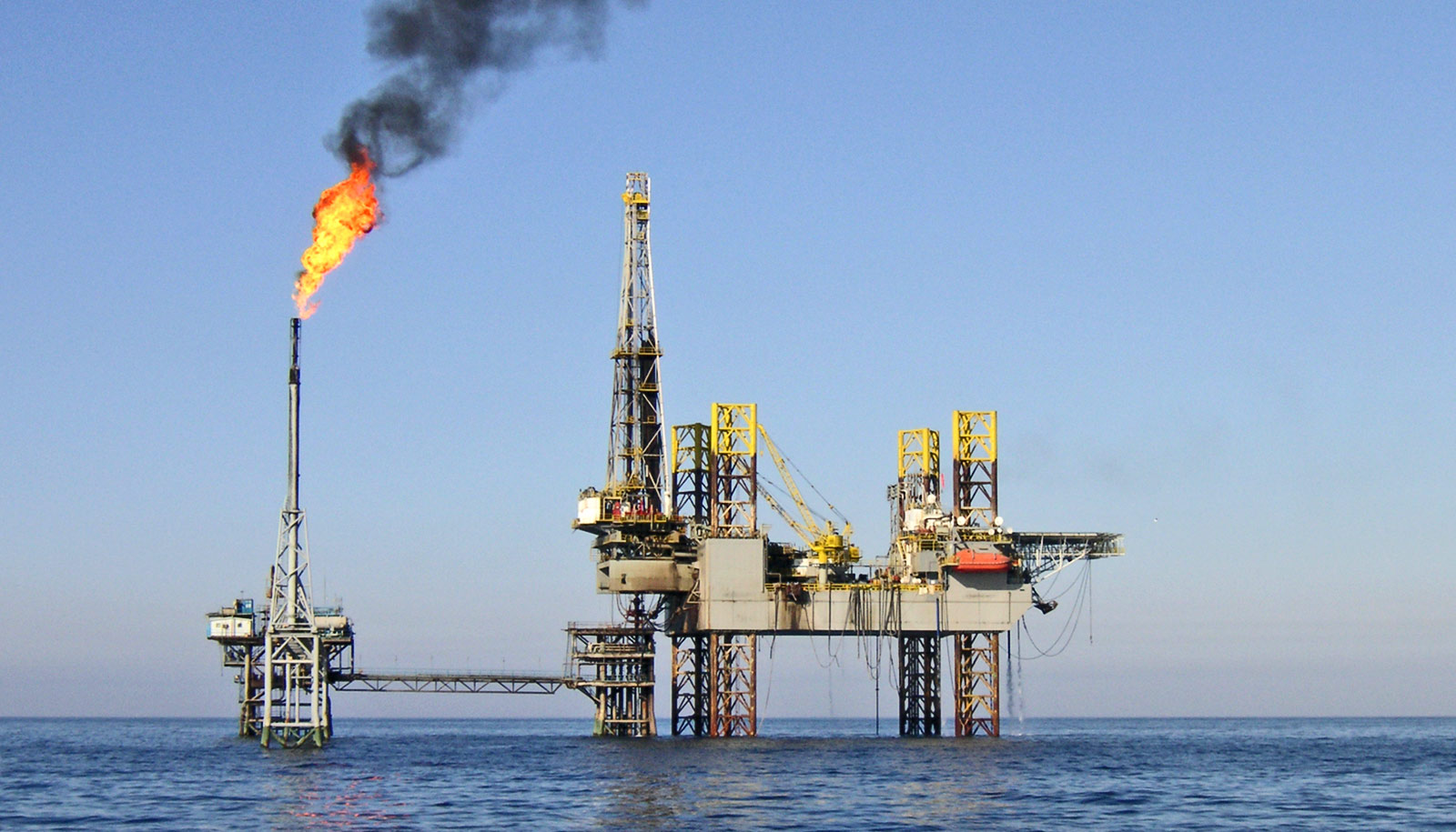 Offshore oil extraction with fugitive emissions